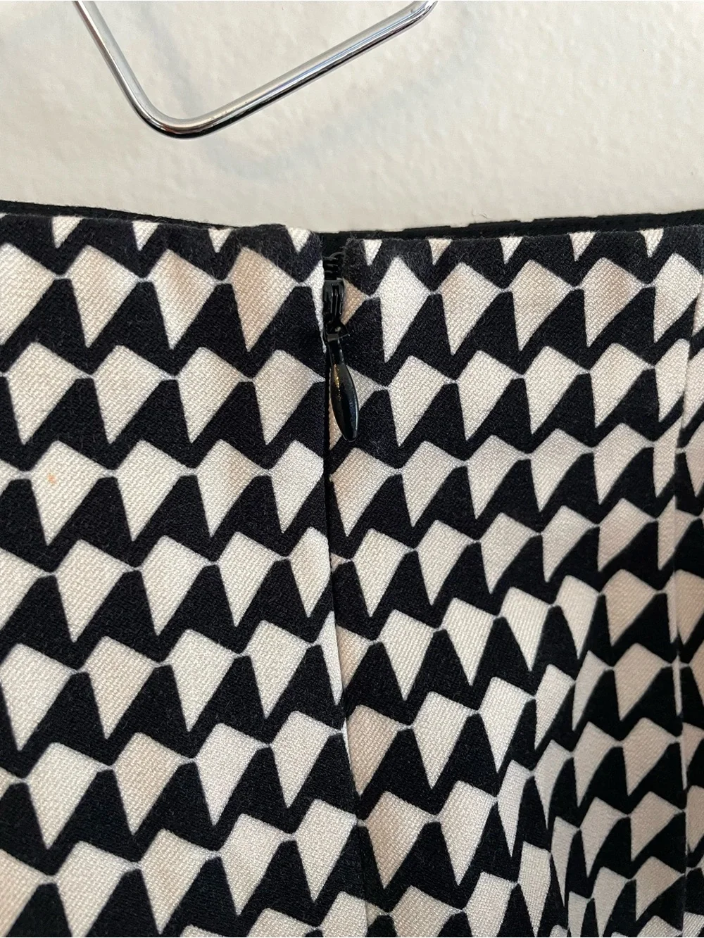 Black & White Geometric Pencil Skirt - Women's